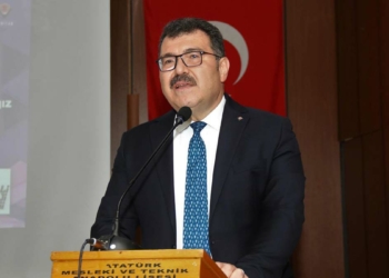 'Uzaya hakim olmak, dünyaya hakim olmaktır'