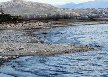 Van Gölü'nün şekli kısmen değişti