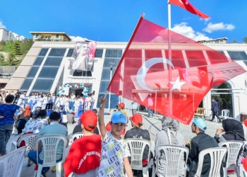 Kuzey Yıldızı Yüzme Havuzu açıldı