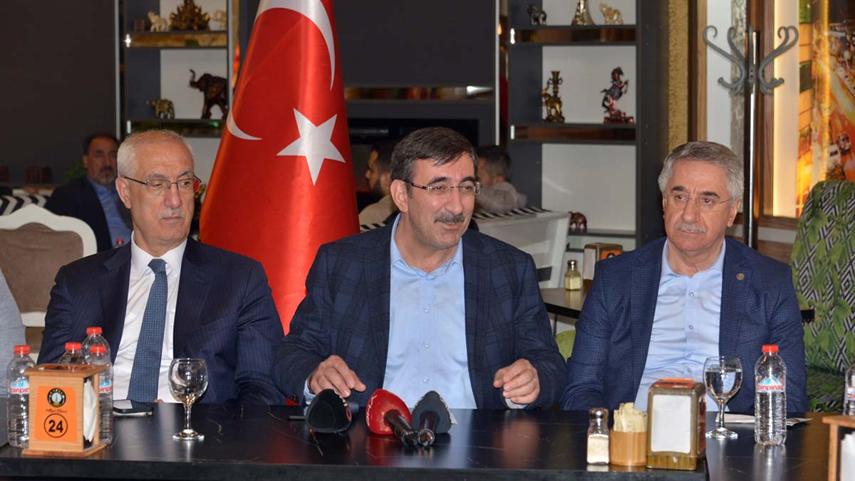 Terör kalkınmanın da demokrasinin de düşmanı