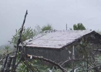 Amasya'nın yüksek kesimlerine kar yağdı