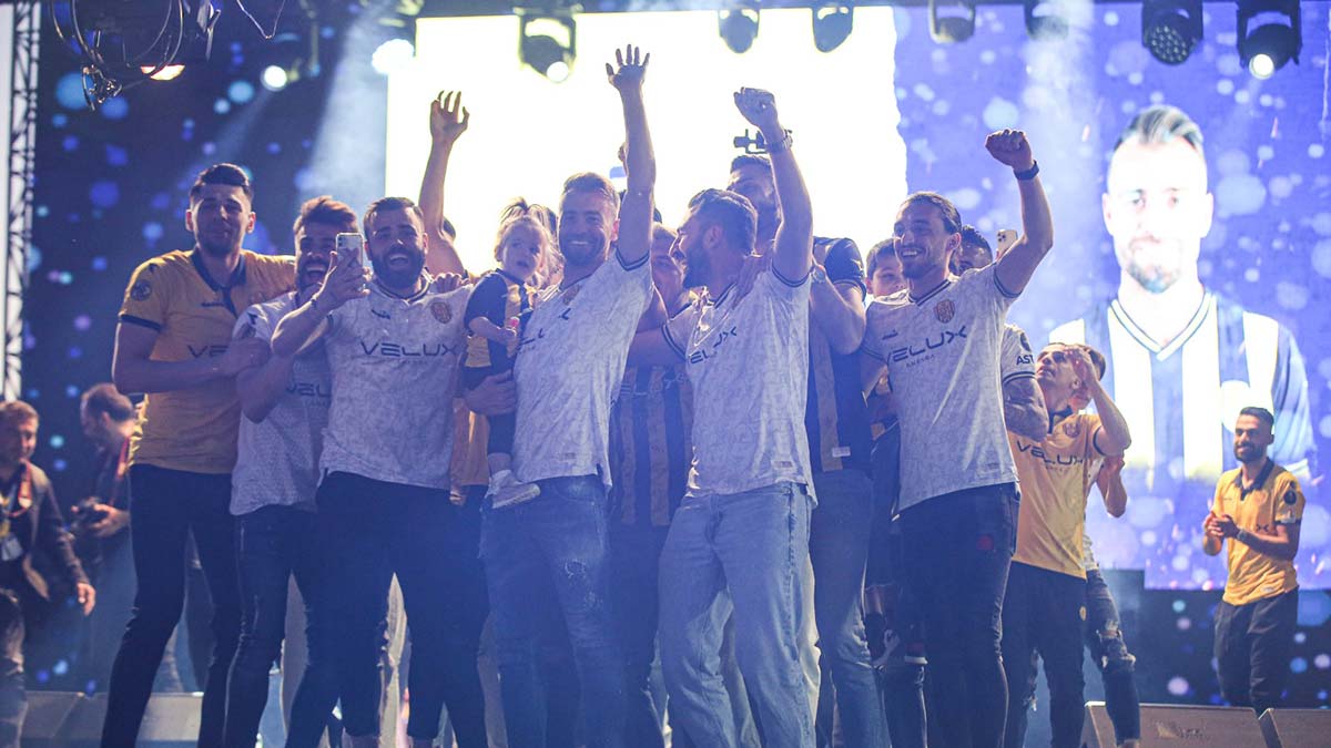 Ankaragücü şampiyonluk kupasını aldı