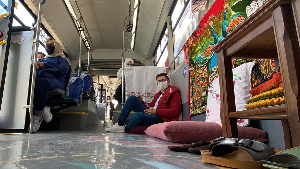 Anneler Günü'ne özel otobüs