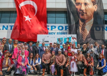 Antalya'da 19 Mayıs kutlandı