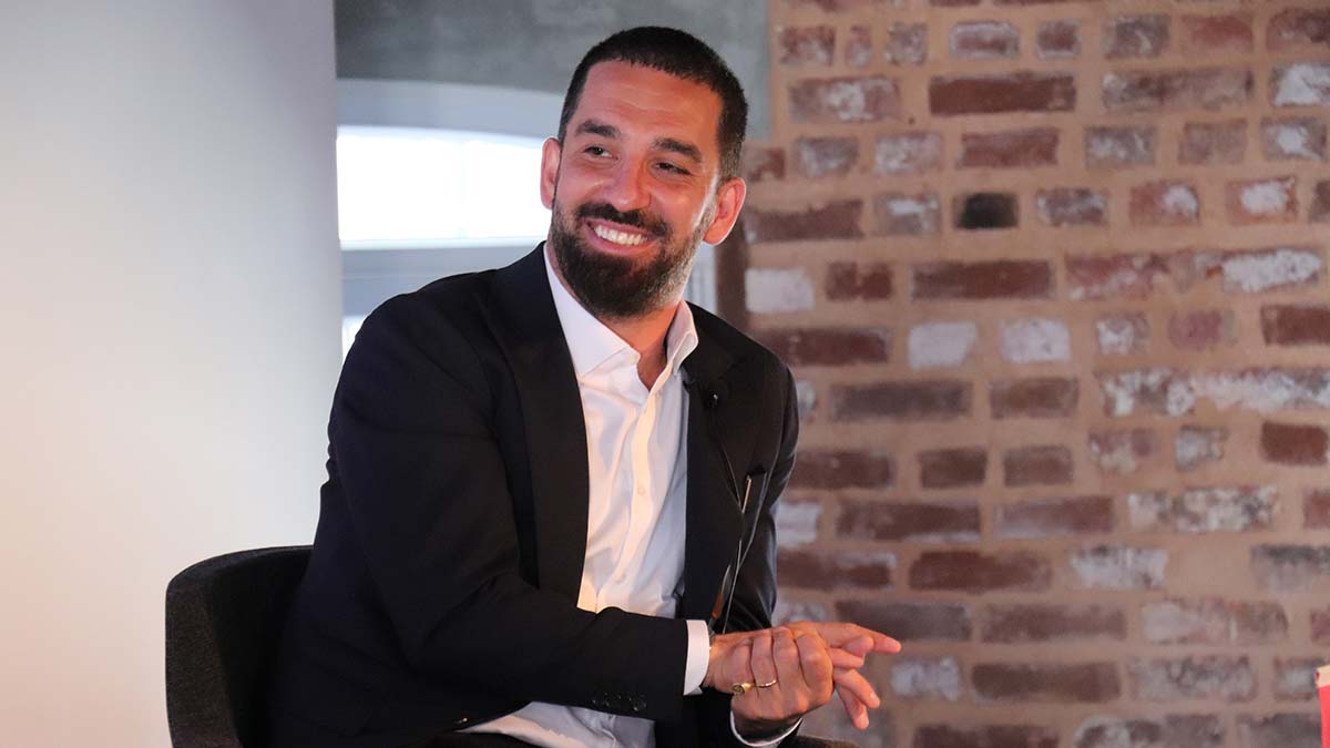 Arda Turan 2022'nin en sevilen futbolcusu seçildi