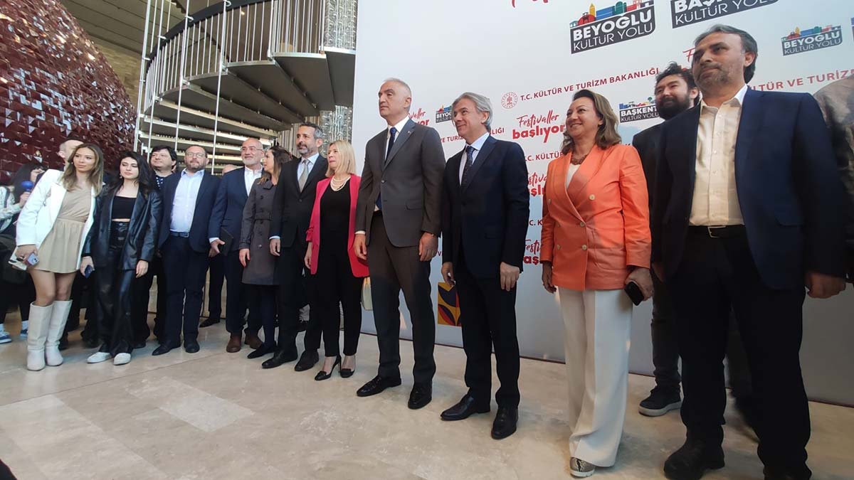 Kültür ve Turizm Bakanı Mehmet Nuri Ersoy, "Başkent Kültür Yolu Festivali, Anadolu'nun en eski uyarlıklarına ev sahipliği yapmış, 20'nci yüzyılda Türkiye Cumhuriyeti'nin başkenti olarak bir kez daha yükselmiş olan Ankara'nın marka değerini artıracak ve dünya başkentleri arasındaki öncü konumunu sağlamlaştıracaktır" dedi.