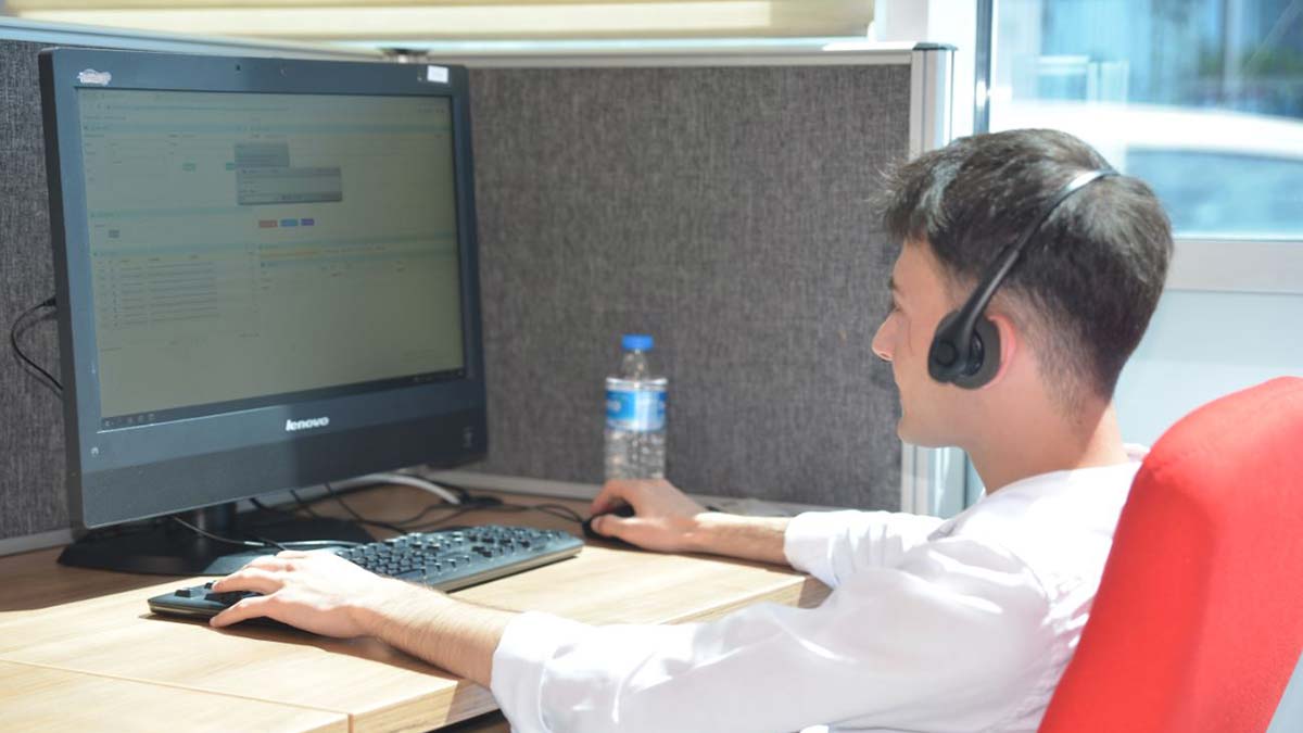 Ticaret Bakanlığı bünyesinde kurulan 'Alo 175 Çağrı Merkezi'ne geçen yıl 476 bin 650, bu yılın ilk 5 ayında 121 bin 684 çağrı geldi. İhbar ve şikayetlerin çoğu haksız fiyat artışları üzerine oldu.