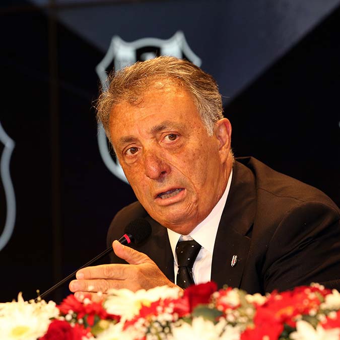 Beşiktaş Kulübü Başkanı Ahmet Nur Çebi, "Ödemelerin 6 aydan beri yapılmadığı sürecin sonunda kendimizi çok zor ve sıkıntılı günlerde Beşiktaş'ın yöneticisi ve başkanı olarak bulduk. Gemiyi selametle yüzdürebilmek çok önemliydi" dedi.