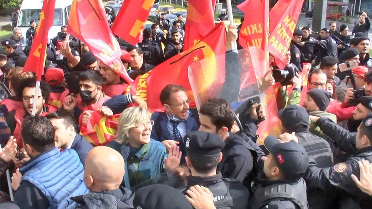 Beşiktaş'tan Taksim'e yürümek isteyen guruba gözaltı
