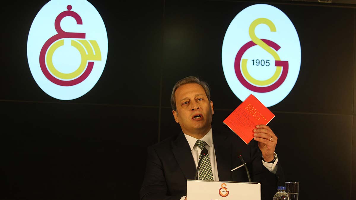 Galatasaray spor kulübü başkanı burak elmas 11 haziran’da yapılacak olağanüstü seçimli genel kurulda aday olmadığını açıkladı.