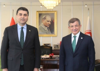 Davutoğlu ve Uysal bir araya geldi