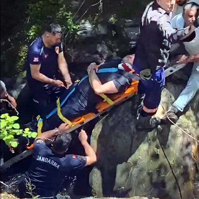 Dereye düşen Zekeriya Kaya kurtarıldı
