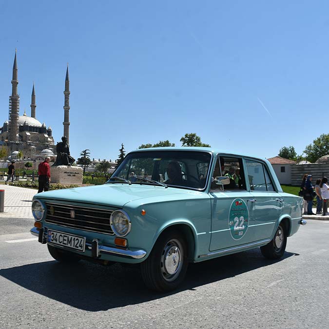 1'inci Klasik Otomobil Balkan Turu başladı