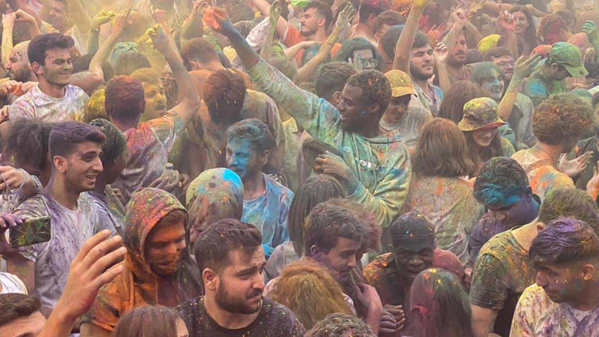 Elazığ'da ‘Color Fest’ renkli görüntülere sahne oldu