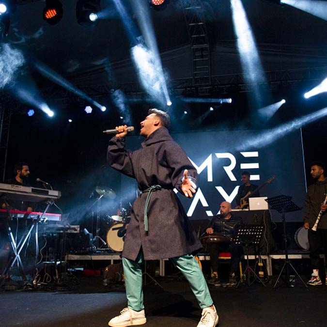 Şarkıcı Emre Kaya'dan 'Usta Şarkılar' konseri