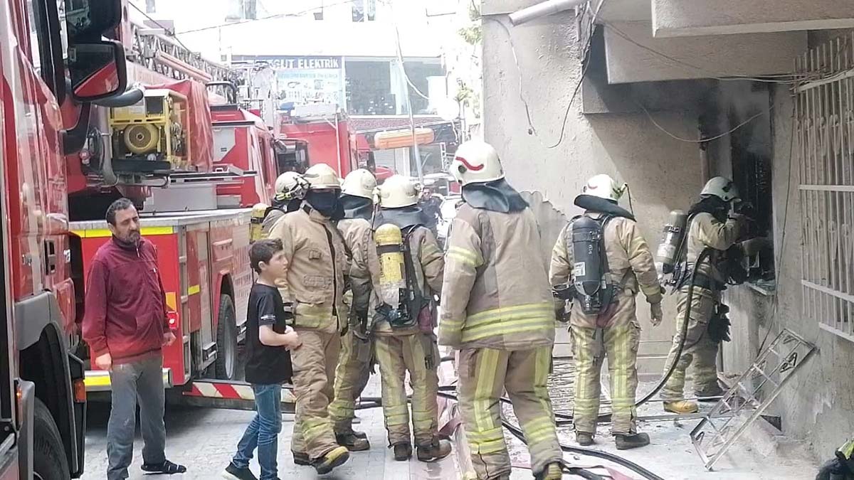 Esenyurt'ta yangın; 1 yaralı