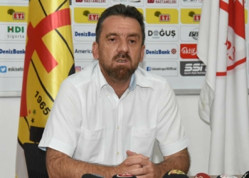 Eskişehirspor'da Mesut Hoşcan ve 389 kişi ihraç edildi