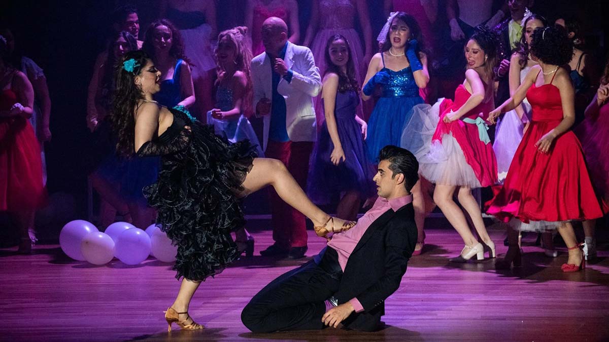 Yeditepe Üniversitesi Dans Kulübü tarafından sahnelenen Grease Müzikali 19 Mayıs’ta saat 20.30’da, Harbiye Muhsin Ertuğrul Sahnesi’nde izleyiciyle buluşacak.