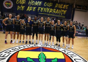 Fenerbahçe Safiport adını finale yazdırdı