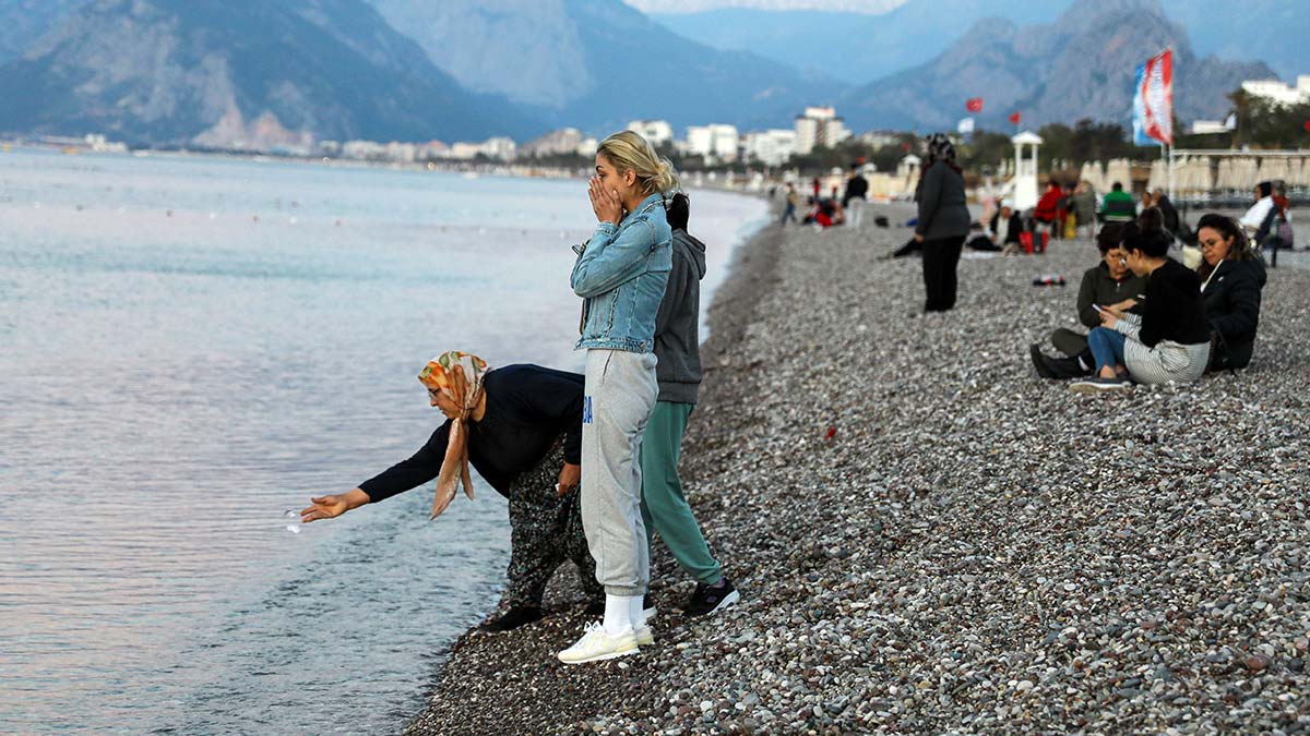 Hıdırellez dilekleri; 'Dudağıma dolgu, burnuma estetik