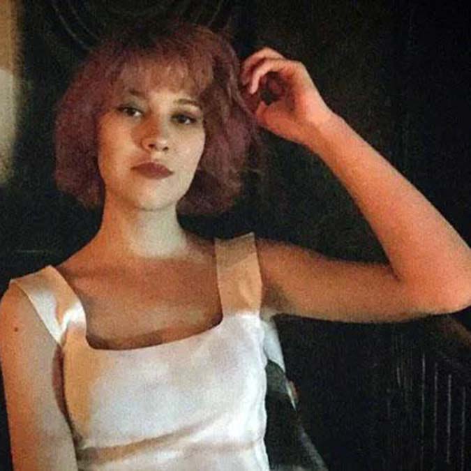 Kocaeli'de, polis memuru erkek arkadaşıyla misafirliğe gittiği 7'nci kattaki evin balkonundan düşen, tedavisinin ardından ailesinin isteğiyle Sivas’taki hastaneye götürülen Sedefnur'un ifadesi, sağlık sorunlarının devam etmesi nedeniyle henüz alınamadı.