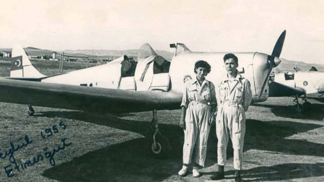 İlk kadın pilotlardan Madelet Grabbe Başusta'ya madalya