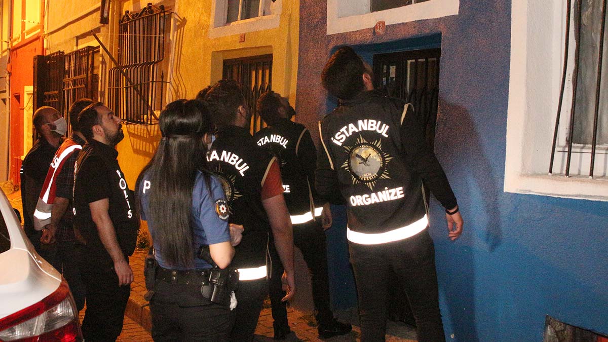 İstanbul'da şafak operasyonu