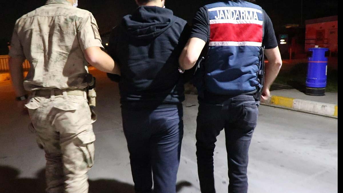 İzmir merkezli 26 ilde FETÖ operasyonu