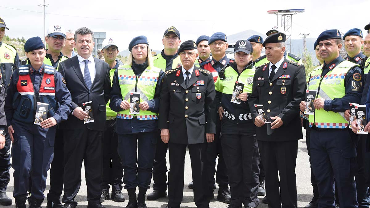 Trafik güvenliği için 208 bin kişi yollarda