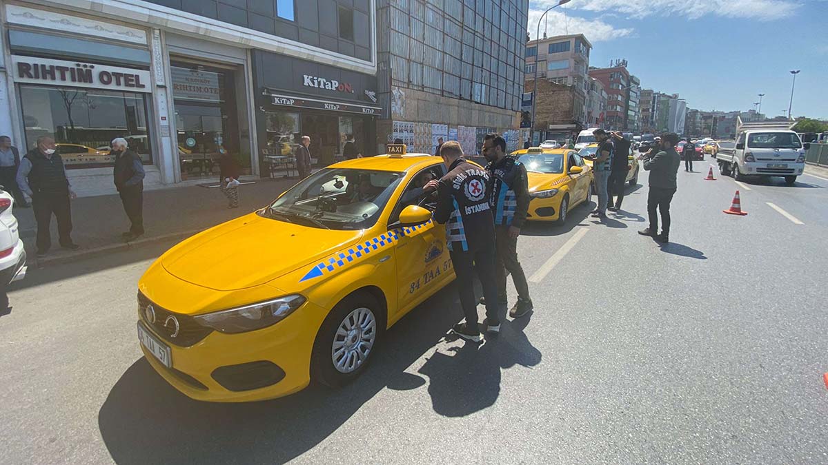 Kadıköy'de taksi denetimi