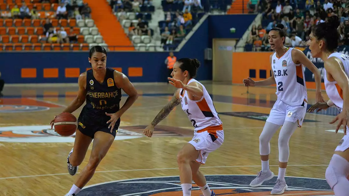 Kadınlar basketbol süper ligi final serisinde çbk mersin yenişehir belediyesi'ni deplasmanda 97-71 mağlup eden fenerbahçe safiport şampiyon oldu.