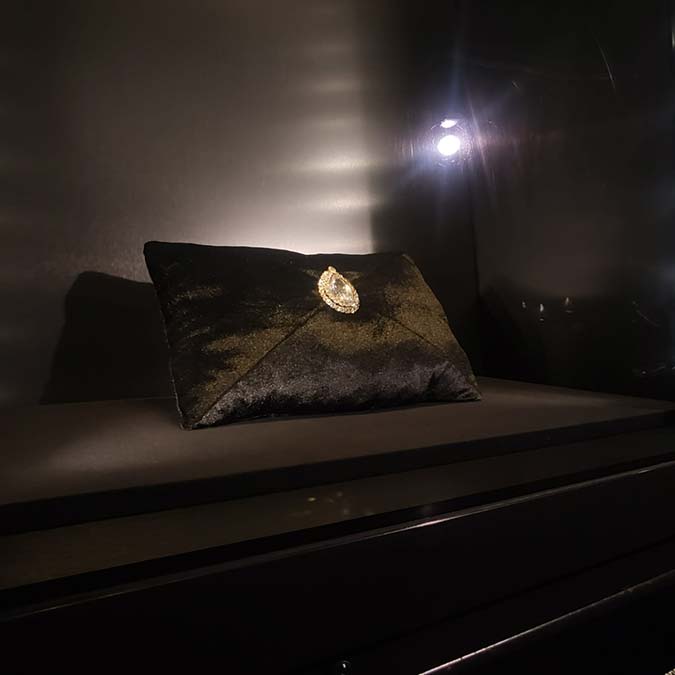 86 karatlık Kaşıkçı Elması'nın kayıp olduğu iddia edildi, iddialar üzerine Milli Saraylar'dan resmi bir açıklama geldi. Kaşıkçı Elması çalındı mı, kayıp mı oldu?