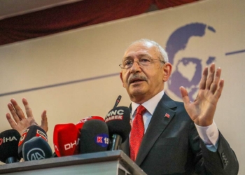 CHP Genel Başkanı Kemal Kılıçdaroğlu, "Bu ülkenin bugünü de sizsiniz geçmişi de sizdiniz geleceği de siz olacaksınız. Bu ülkeyi büyütecek olan sizin azminiz ve kararlılığınız" dedi.