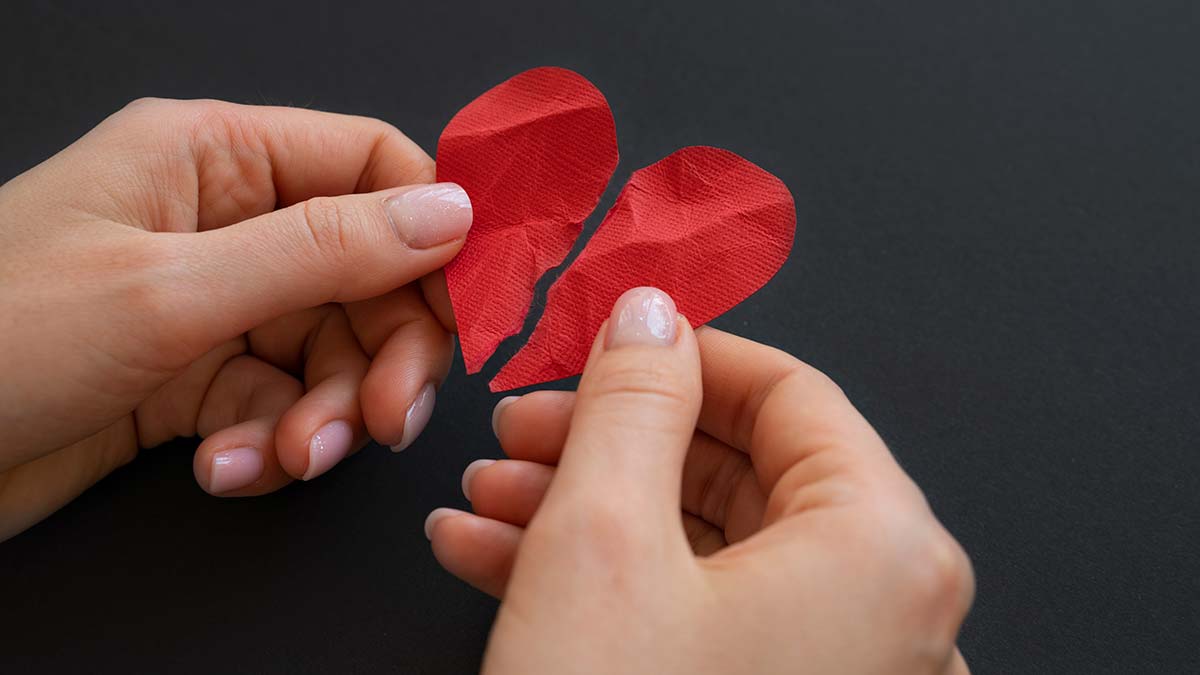 Bugün benim kalbim kırık…