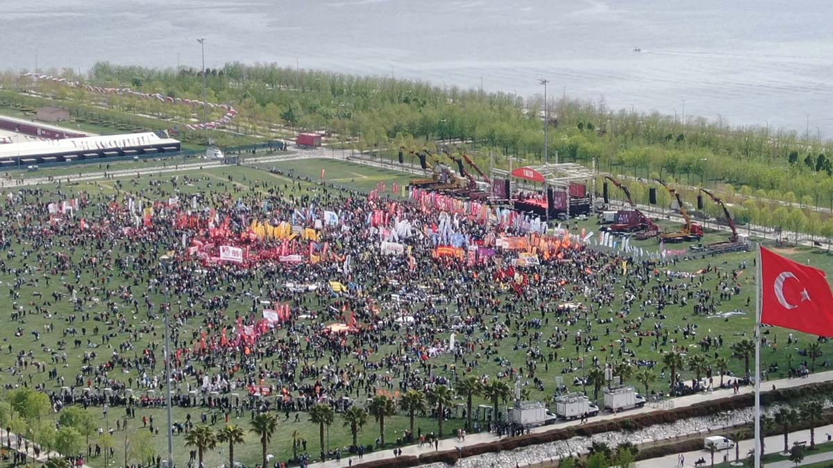 Maltepe'deki 1 Mayıs kutlaması havadan görüntülendi