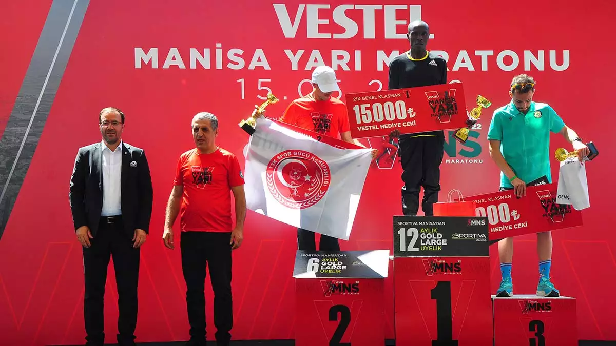 Türkiye atletizm federasyonu (taf) bünyesinde manisa büyükşehir belediyesi ve manisa organize sanayi bölgesi işbirliğiyle bu yıl ilk kez düzenlenen uluslararası vestel manisa yarı maratonu tamamlandı.
