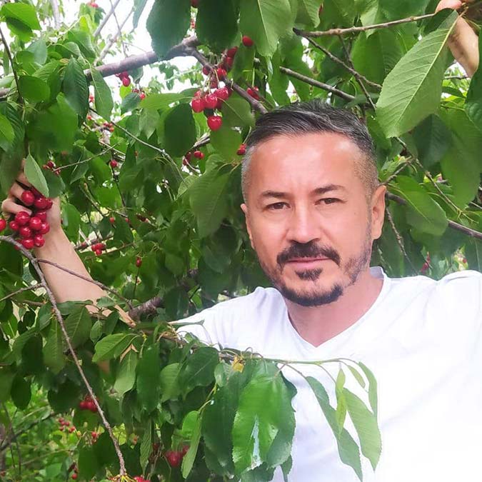 Turfanda kiraz hasadı yapıldı; kilosu 1000 TL