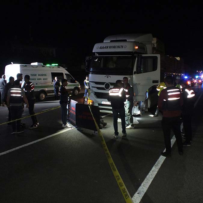 Rıza Kayaalp kazaya karıştı; 1 kişi öldü