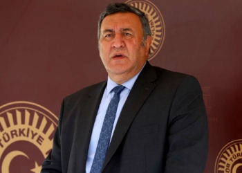 Bakanlar sorulara yanıt vermeye çekiniyor mu?
