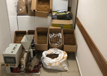 Pendik'te kaçak tütün operasyonu