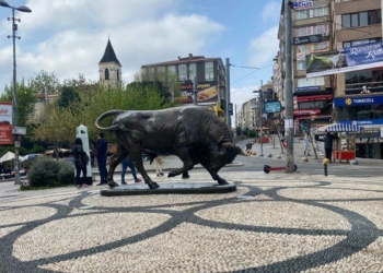 Boğa Heykeli restorasyonu tamamlandı