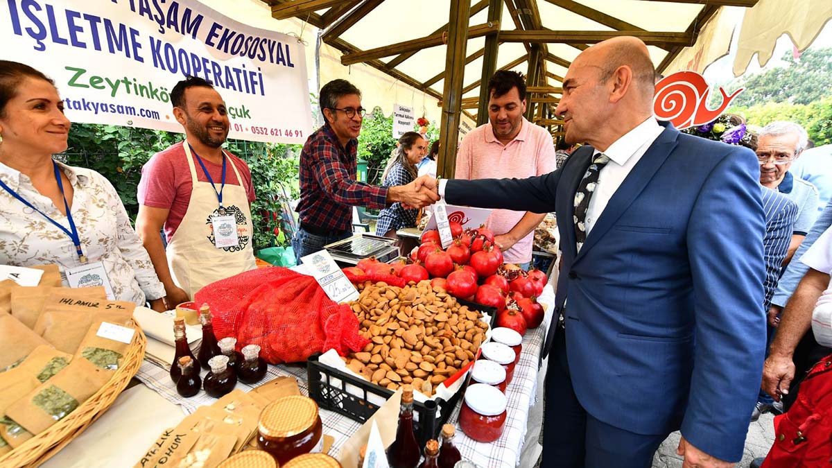 Kıbrıs'ın yerel lezzetleri İzmirlilerle buluşuyor