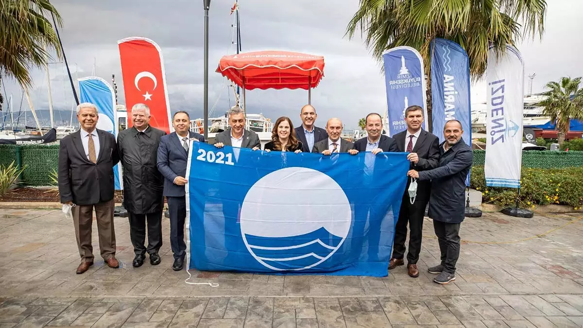 İzmir 4 halk plajı ile daha mavi bayrak kazandı