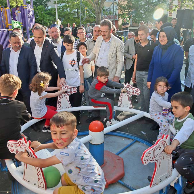 Bin 156 metrekarelik alanlık parka 470 metrekare yeşil alan, 150 metrekare çocuk oyun alanı, 4 adet piknik masası, mini basketbol ve futbol sahası ile fitness aletleri yapıldı.