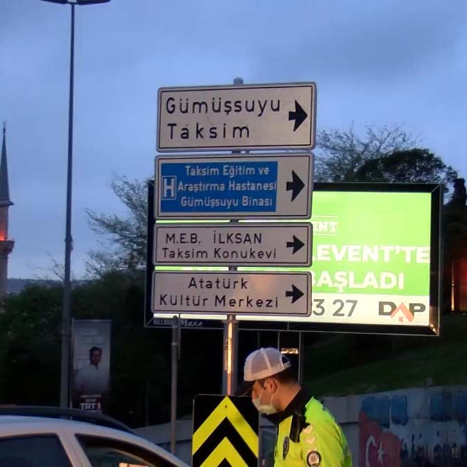 Taksim Meydanı'na çıkan yollar kapatıldı