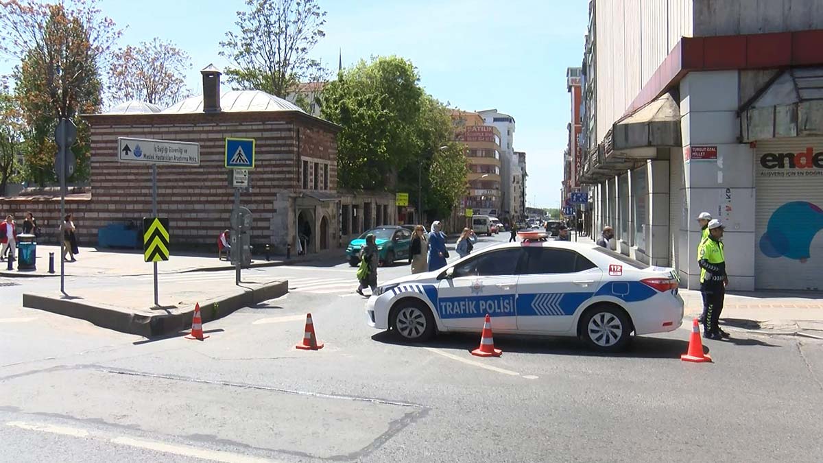 İstanbul'da bazı yollar trafiğe kapatıldı