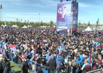 Trabzonspor şampiyonluğu kutladı