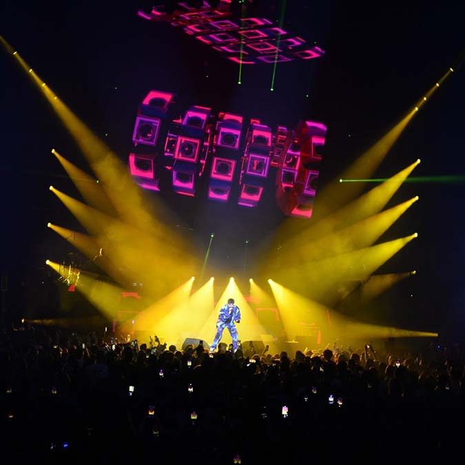 Sefo'nun İstanbul konserinde izdiham yaşandı