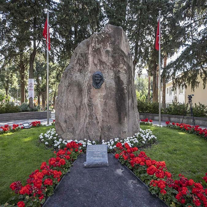 Zübeyde Hanım Anneler Günü'nde anıldı