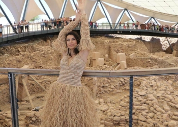 12 bin yıllık Göbeklitepe'de moda çekimi yapıldı